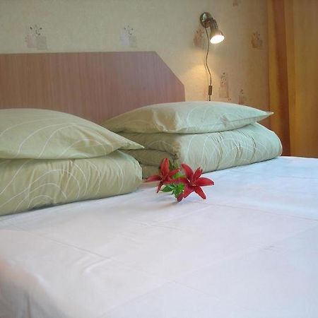 Velga Hotel VNO Buitenkant foto